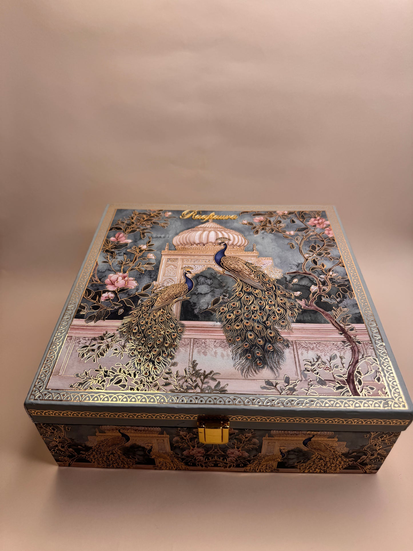 Raafiaura Premium Gifting Box