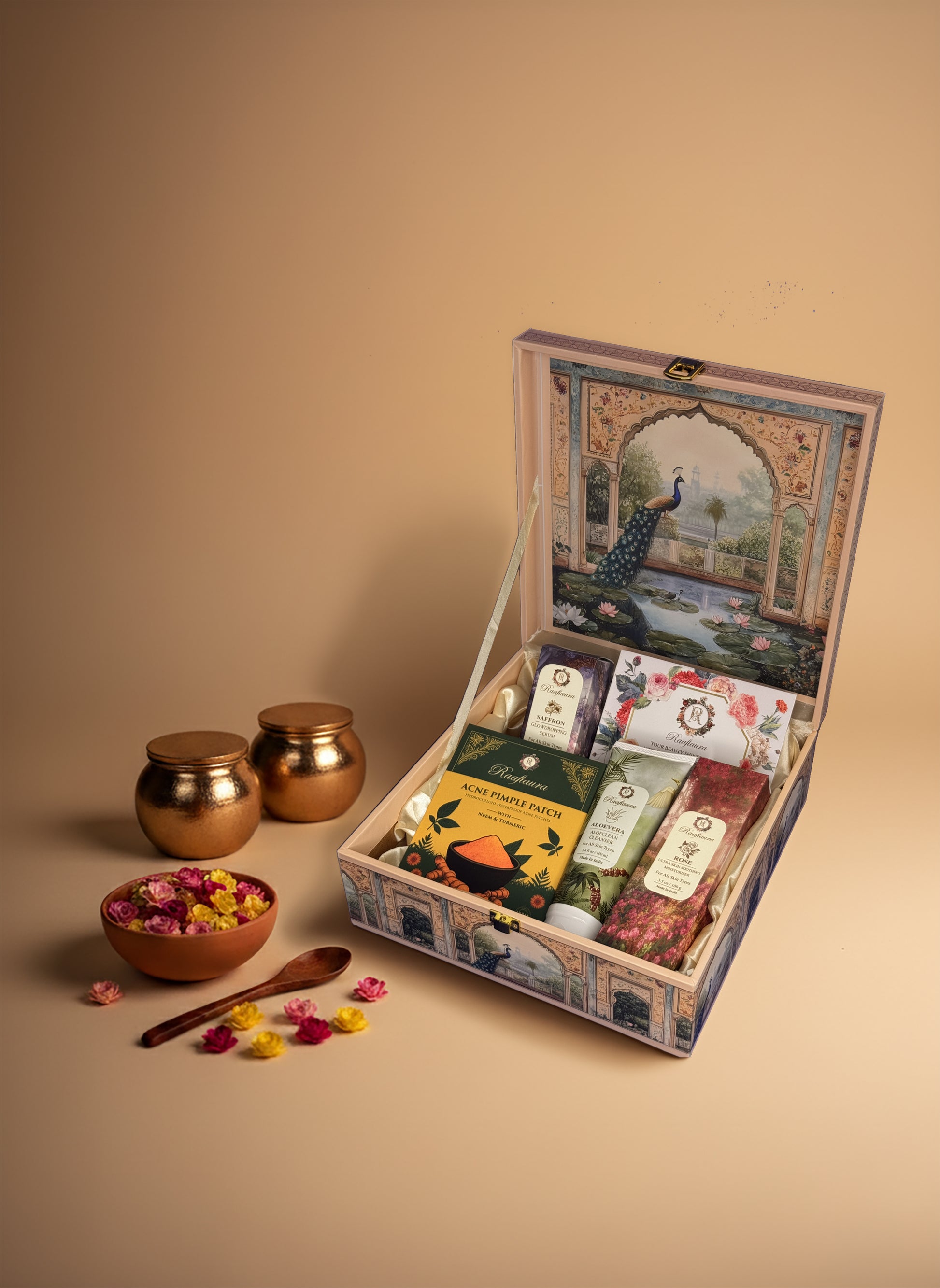 Raafiaura Gifting Box Celestial Glow featuring organic skincare and aromatic products beautifully arranged